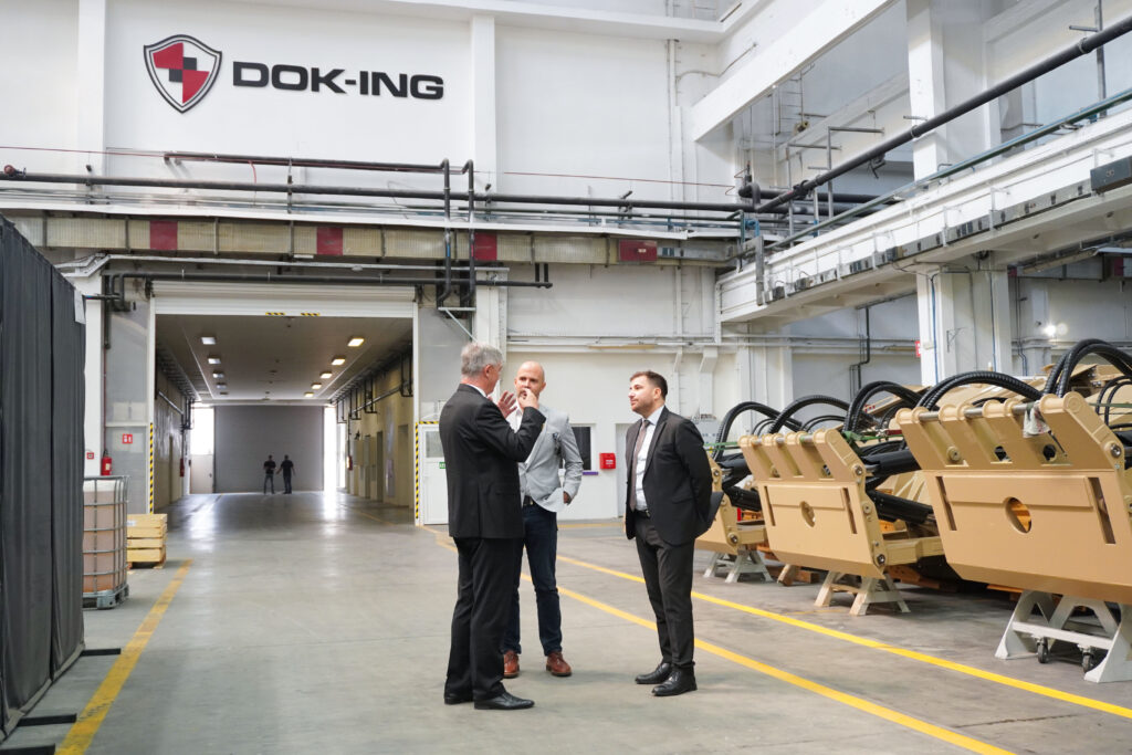 H.E. Mr Milan Hovorka and DOk-ING team