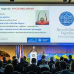 DOK-ING receiving the Academic Oscar