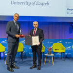 DOK-ING receiving the Academic Oscar