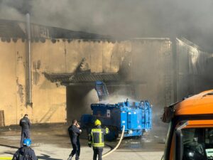 DOK-ING's MVFD-5 extinguishing major fire